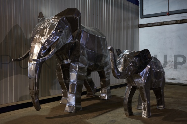 Скульптура «Elephant»